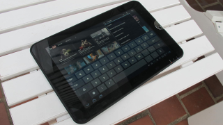 Illustration for article titled Toshiba Thrive: Do Big Tablets Need Love Too? (No.)